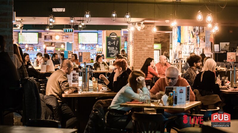 Ospatar, ajutor de ospatar. Fete si baieti.